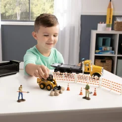 1/32 Switch 'n Load 19-Piece Construction Set with Peterbilt Truck