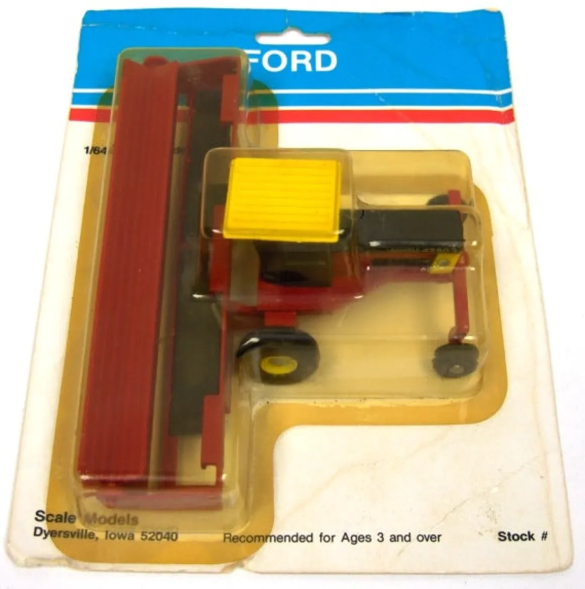 1/64 Versatile 4750 Self Propelled Swather