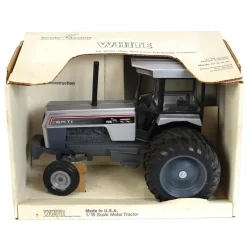 1/16 White 195 Workhorse Cab with Duals and 2WD, Made in the USA