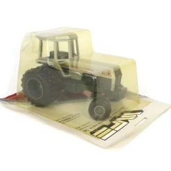 1/32 White Field Boss 185 with Duals, Made in the USA