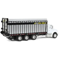 1/64 White International 8600 with H&S Big Dog 1226 Forage Box