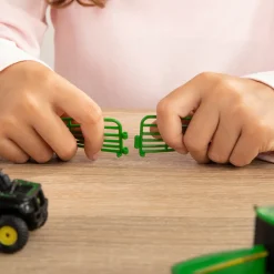 Approx. 1/64 Scale John Deere 20 Piece Farm Set