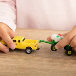 Approx. 1/64 Scale John Deere 20 Piece Farm Set