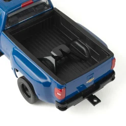 (B&D) - 1/16 ERTL Big Farm Blue Chevrolet Pickup Truck with Trailer & 6 Round Bales - Damaged Item