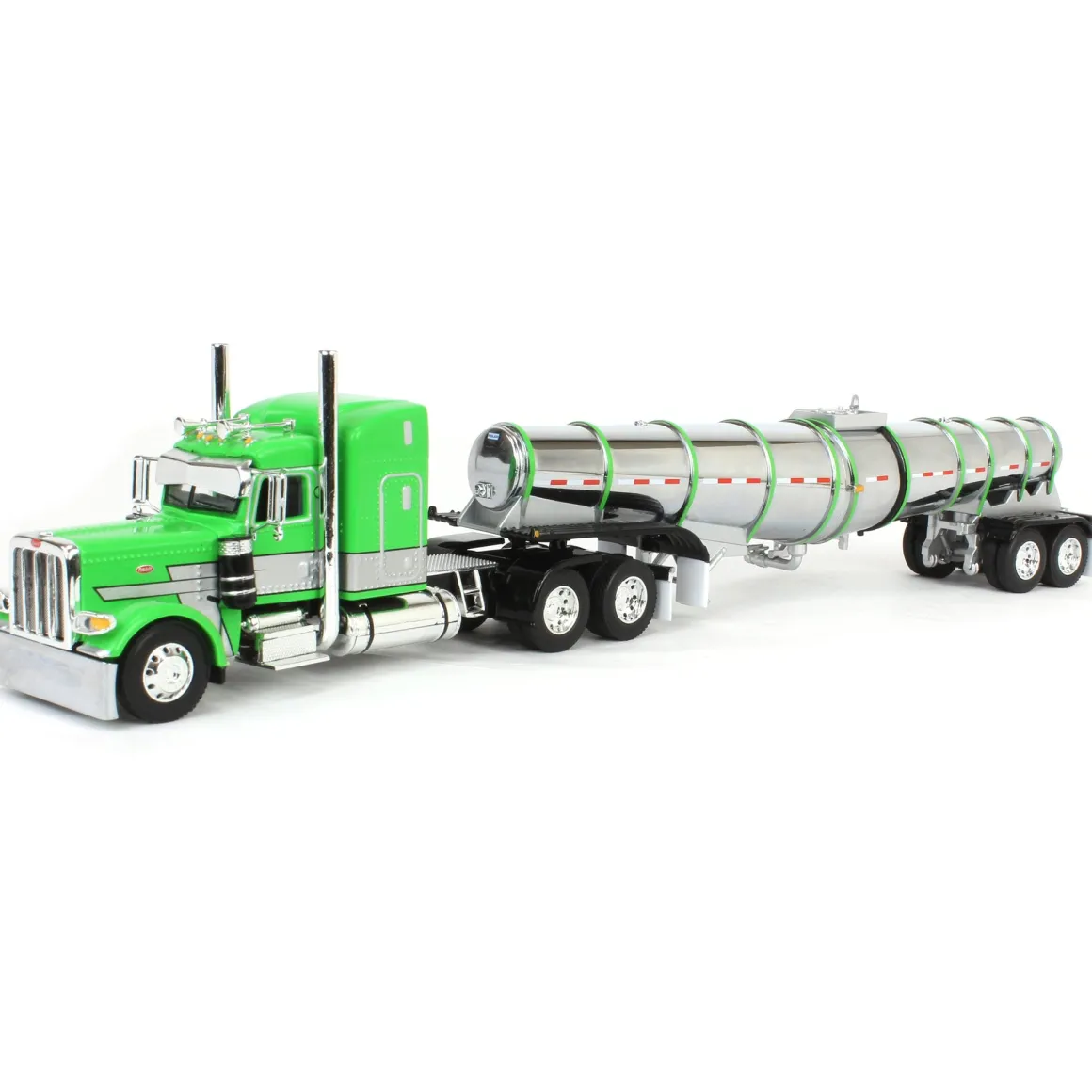 (B&D) - 1/64 Peterbilt 389 with Polar Deep Drop Trailer, Green/Silver/Black, DCP by First Gear - Damaged Item