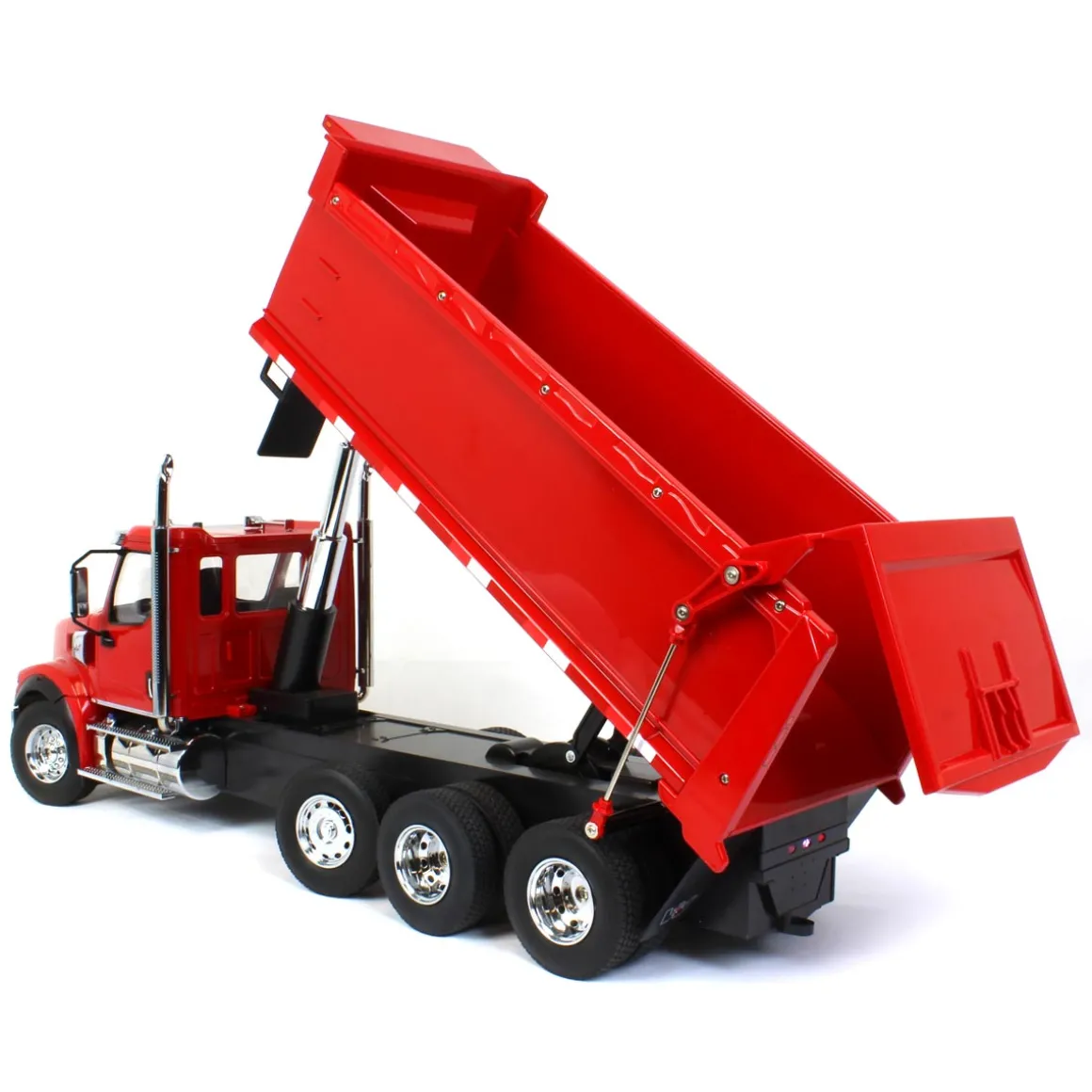 (B&D) 1/16 Radio Control Western Star 4900 Dump Truck - Damaged Item