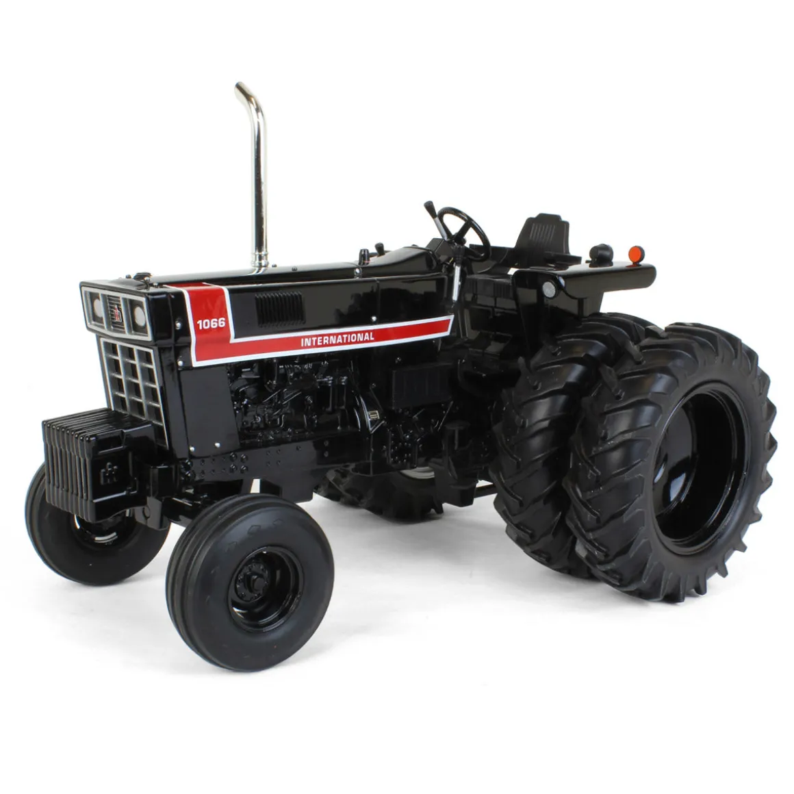 Black Chase Unit ~ 1/16 International Harvester 1066 Black Stripe with Rear Duals, ERTL Prestige Collection
