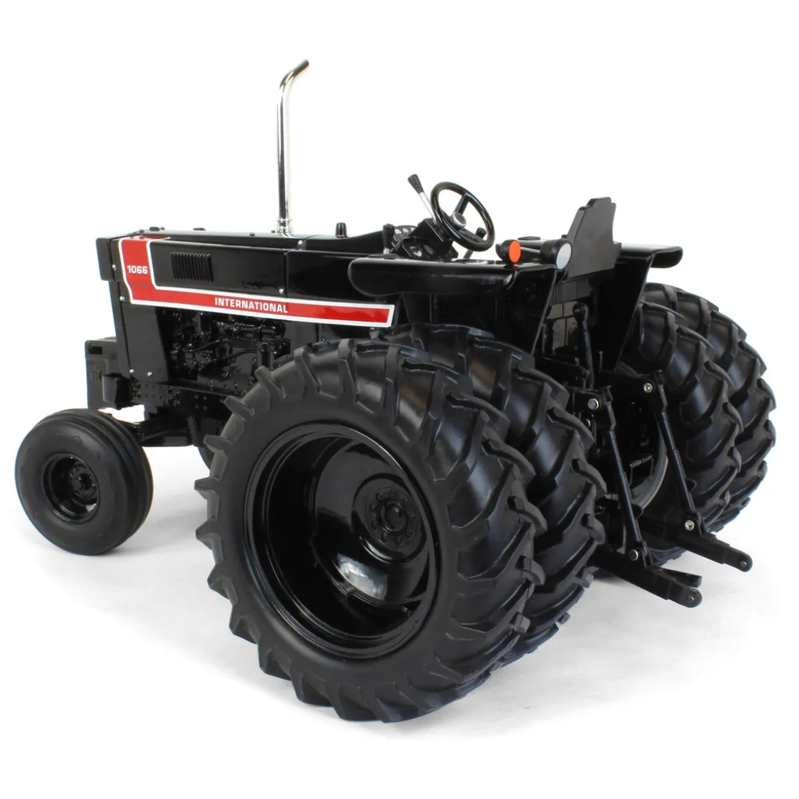 Black Chase Unit ~ 1/16 International Harvester 1066 Black Stripe with Rear Duals, ERTL Prestige Collection