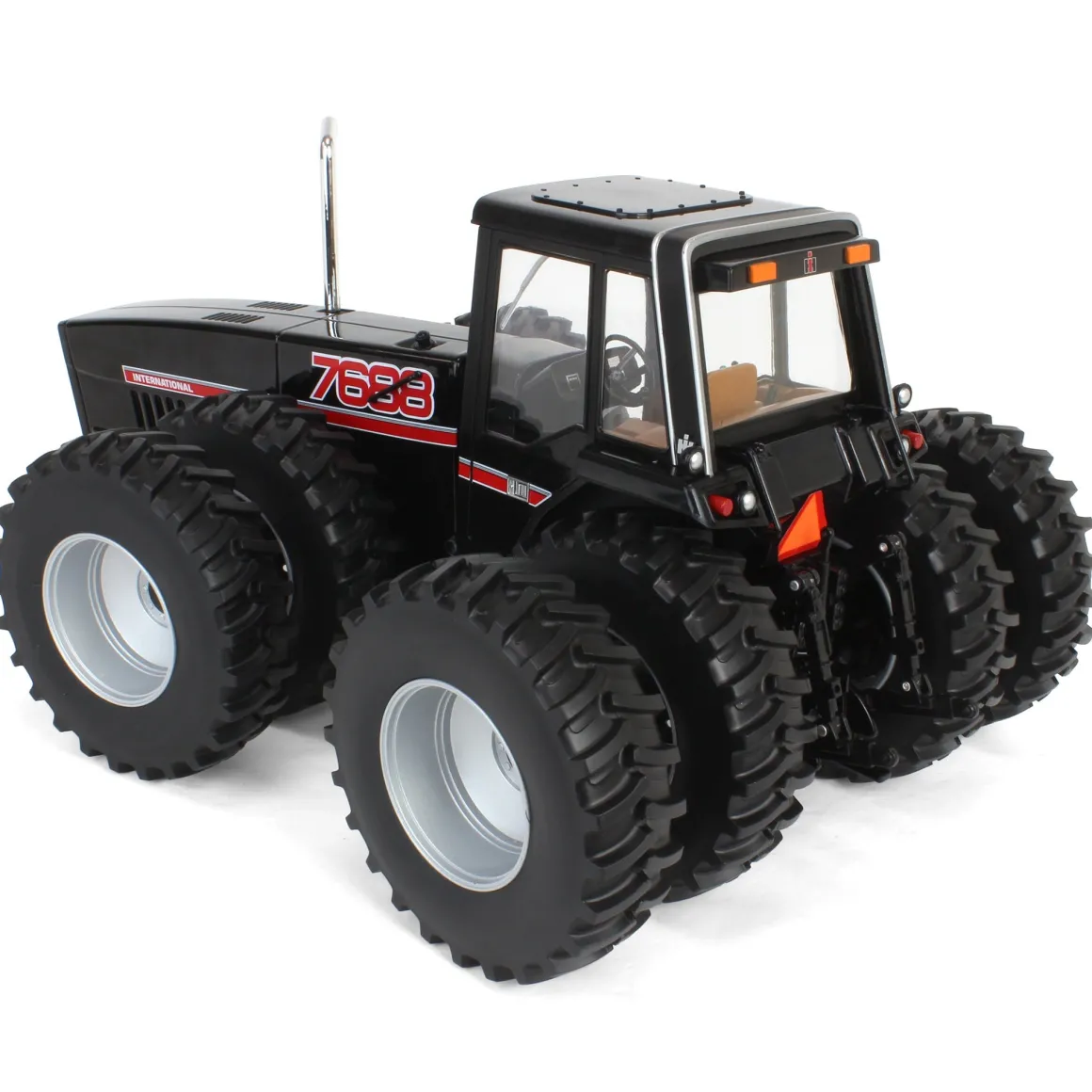 Black Chase Unit ~ 1/16 International 7688 Super 70 Series 2+2, 3rd in Outback Toys Exclusive Series