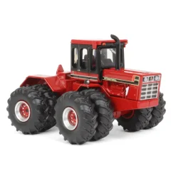 Chase Unit ~ 1/64 International Harvester 4786 4WD w/ Front & Rear Duals, Toy Tractor Times