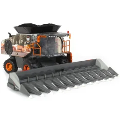 Chase Unit ~ 1/64 Limited Edition Gleaner S97 Series Combine with 100 Years Decoration