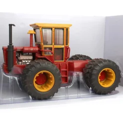 Dusty Chase Unit ~ 1/32 Versatile 145 with Front & Rear Duals, ERTL Prestige Collection
