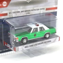 Green Chrome Super Chase ~ 1/64 1983 Ford LTD Crown Victoria, US Customs & Border Patrol, Hot Pursuit Special Edition