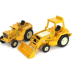 Lot of (2) 1/16 International Harvester Tractors and (1) Loader