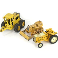 Lot of (1) 1/16 International Tractor, (1) John Deere Tractor with Blade and (1) Rear Body of Grader
