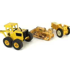 Lot of (1) 1/16 International Tractor, (1) John Deere Tractor with Blade and (1) Rear Body of Grader