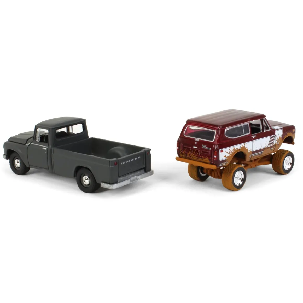 "Off Road" ~ 1/64 Exclusive Limited Edition International 2 Pack: 1965 Model 1200 & Muddy 1979 Scout
