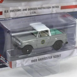 Raw Chase Unit ~ 1/64 1969 Harvester Scout Half Cab, US Customs & Border Patrol, Hot Pursuit Special Edition