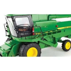 Set of 2 Versions ~ 1/16 John Deere 7720 Turbo & Titan II Combines, ERTL Prestige Select #4