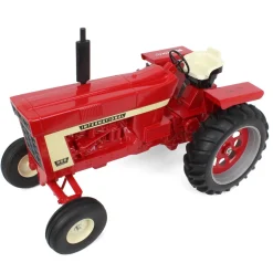 Signed Version ~ 1/8 International Harvester 966 Wide Front with Beige Front Wheels