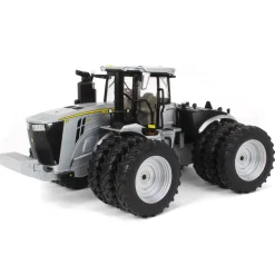 Silver Chase Unit ~ 1/32 John Deere 9R 590 4WD with Triples, 2022 Farm Show Edition, ERTL Prestige Collection