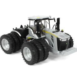 Silver Chase Unit ~ 1/32 John Deere 9R 590 4WD with Triples, 2022 Farm Show Edition, ERTL Prestige Collection