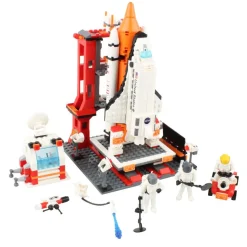 Space Adventure Rocket Launch Center 792 Piece Construction Toy