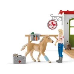 Veterinarian Practice by Schleich